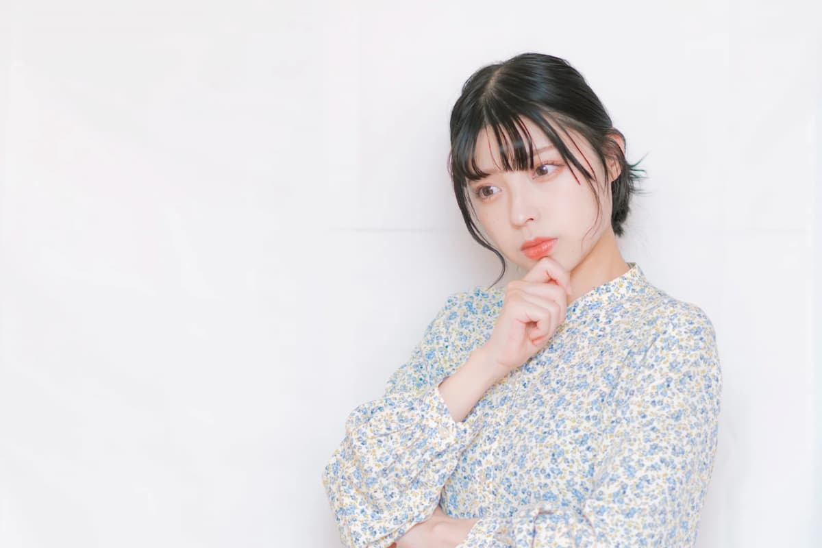 大丈夫かな？と考えている様子の写真