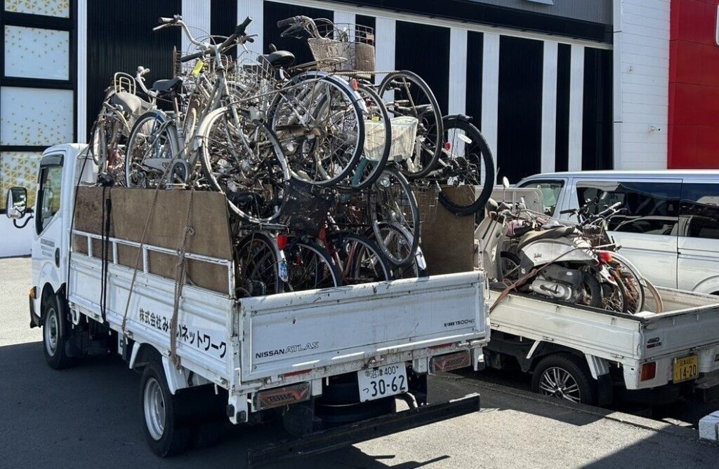 函南町 自転車24台と原付バイク2台回収の写真